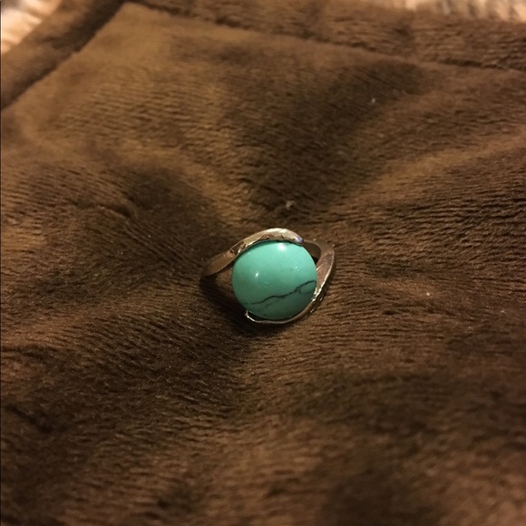 ring - Picture 2 of 3